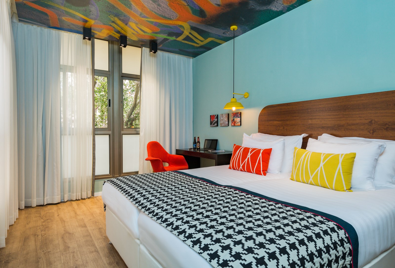 hotel75tripleroom1amaxmorron