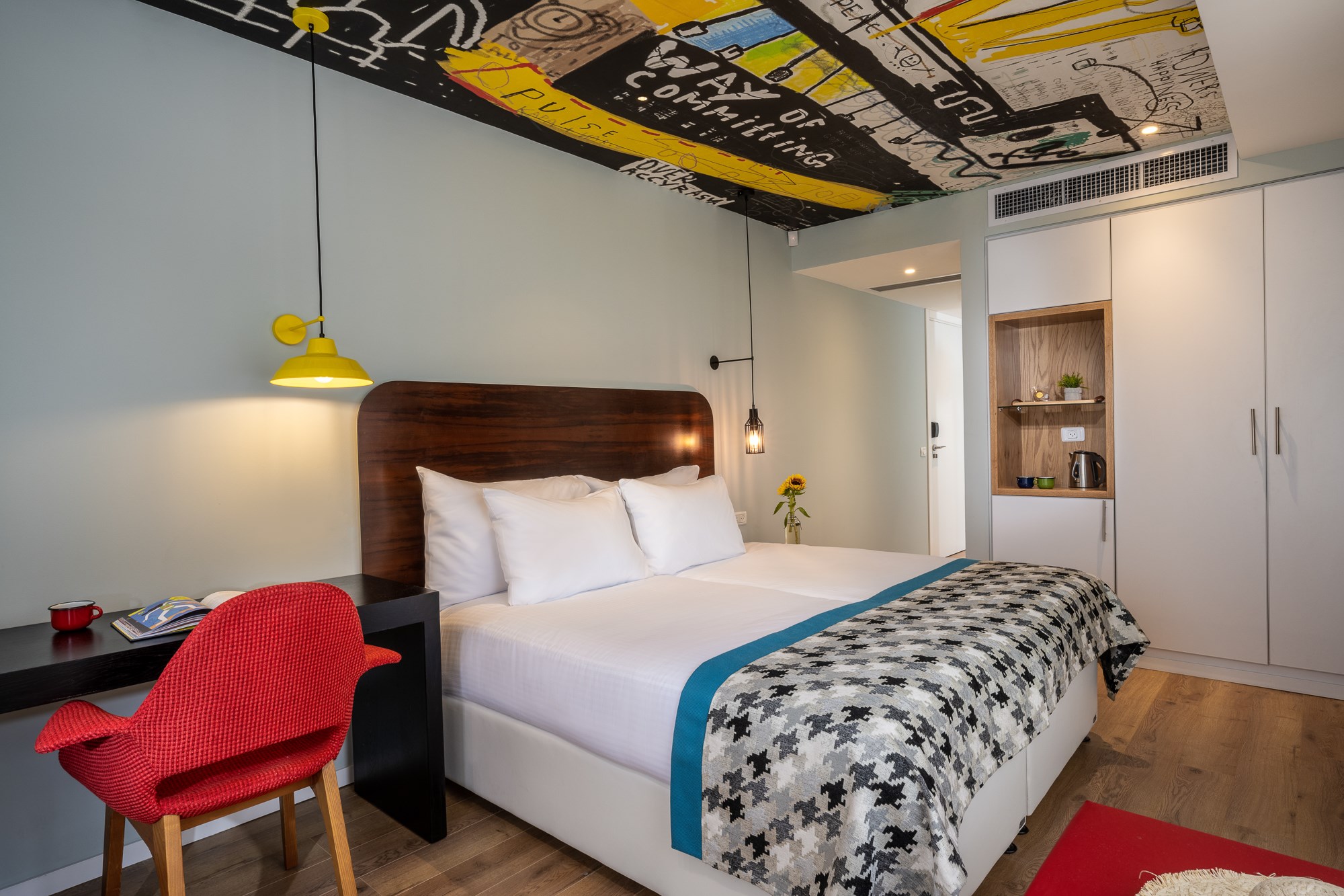 hotel75tripleroom1aya-ben-ezri