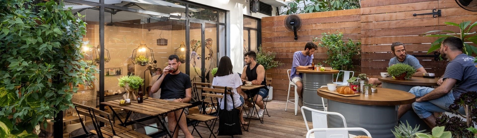 הוטל 75 תל אביב  הוטל 75 תל אביב